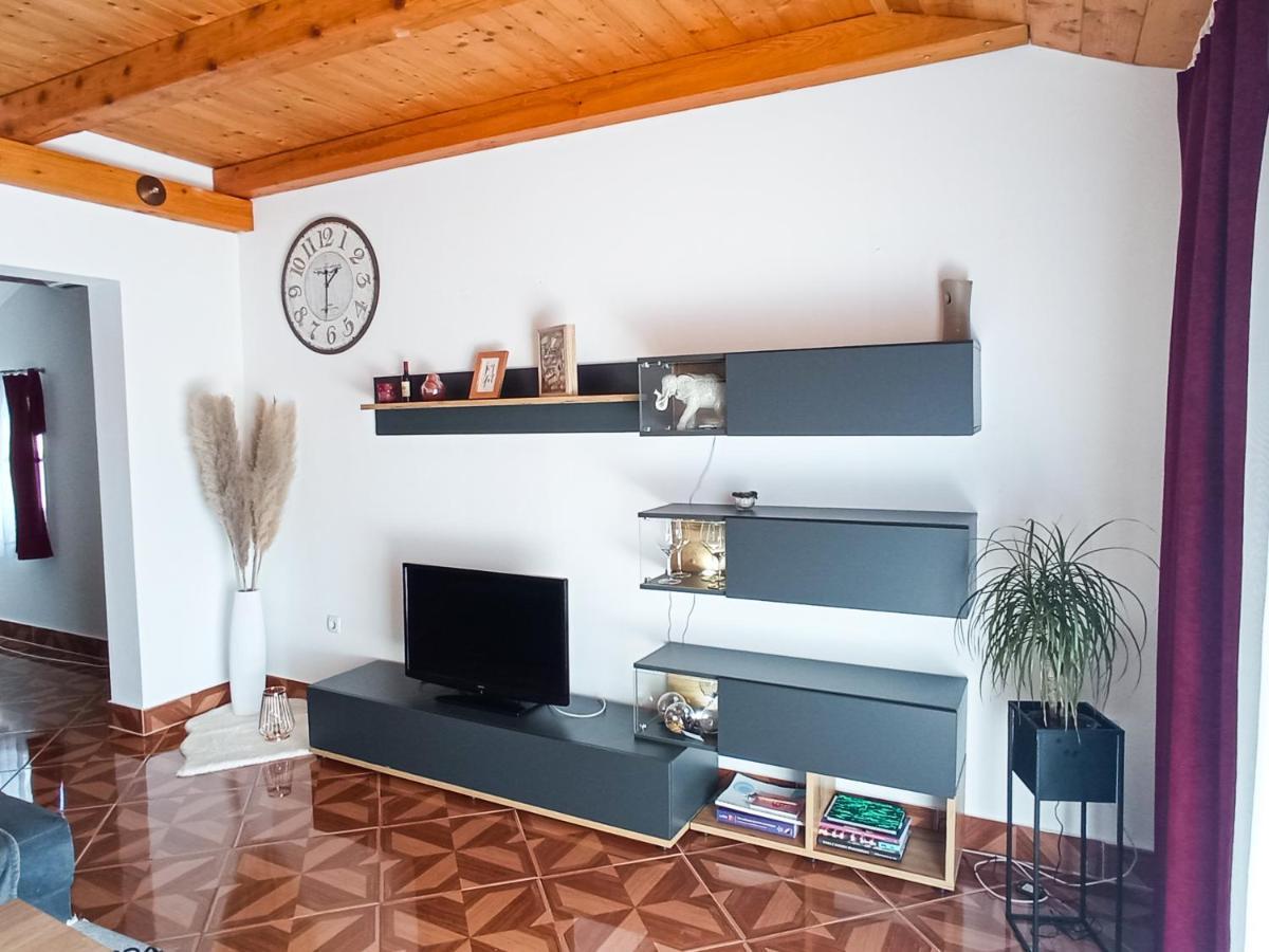 Apartment Aleksandra Malinska Extérieur photo