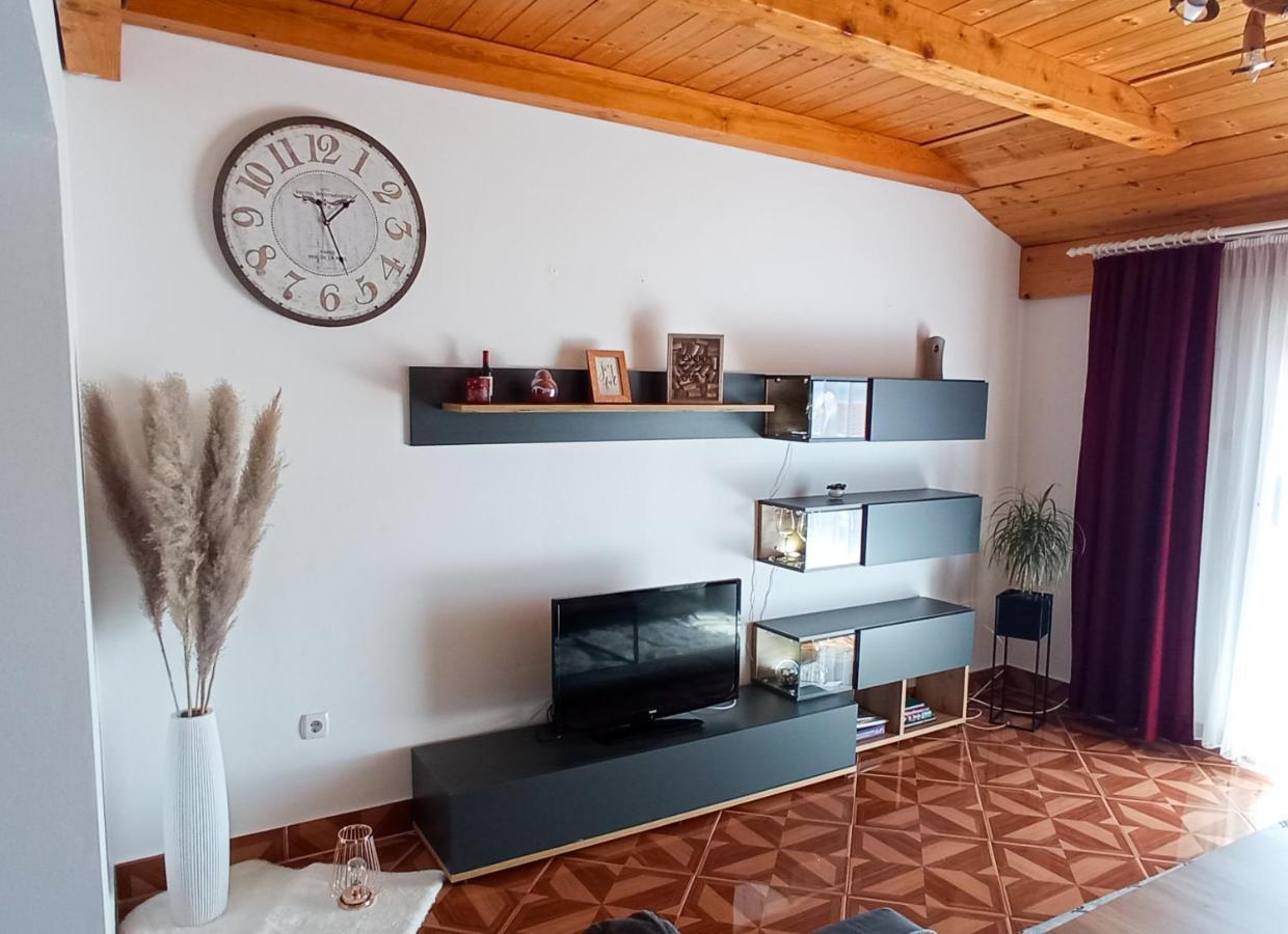 Apartment Aleksandra Malinska Extérieur photo